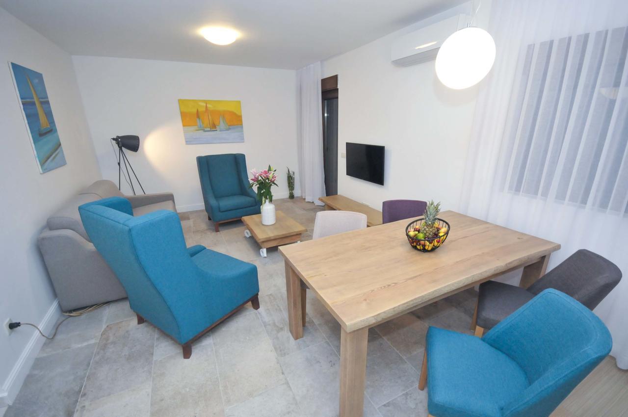 Corso Levante Luxury Suites Petrovac Exterior photo