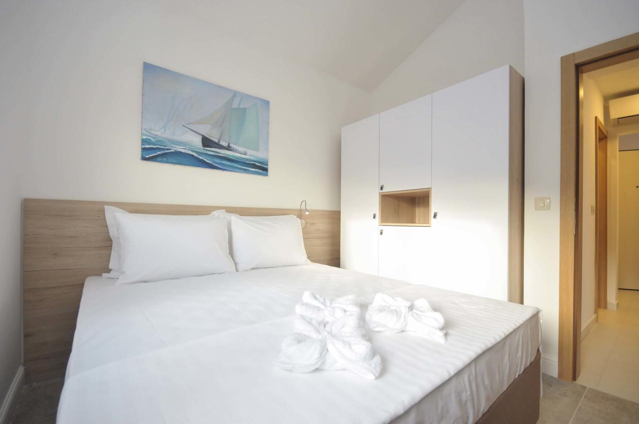 Corso Levante Luxury Suites Petrovac Exterior photo