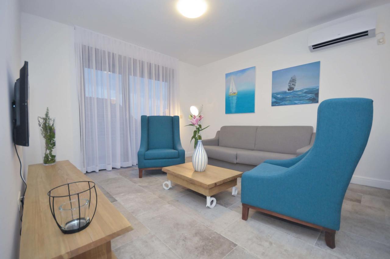 Corso Levante Luxury Suites Petrovac Exterior photo